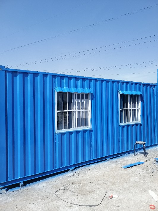 呼市彩鋼房與集裝箱房 靈活經(jīng)濟的選擇